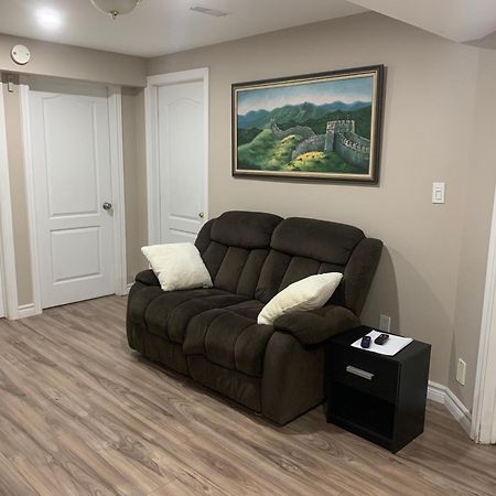 1 Room In A Cozy And Beautiful Basement Guelph Dış mekan fotoğraf