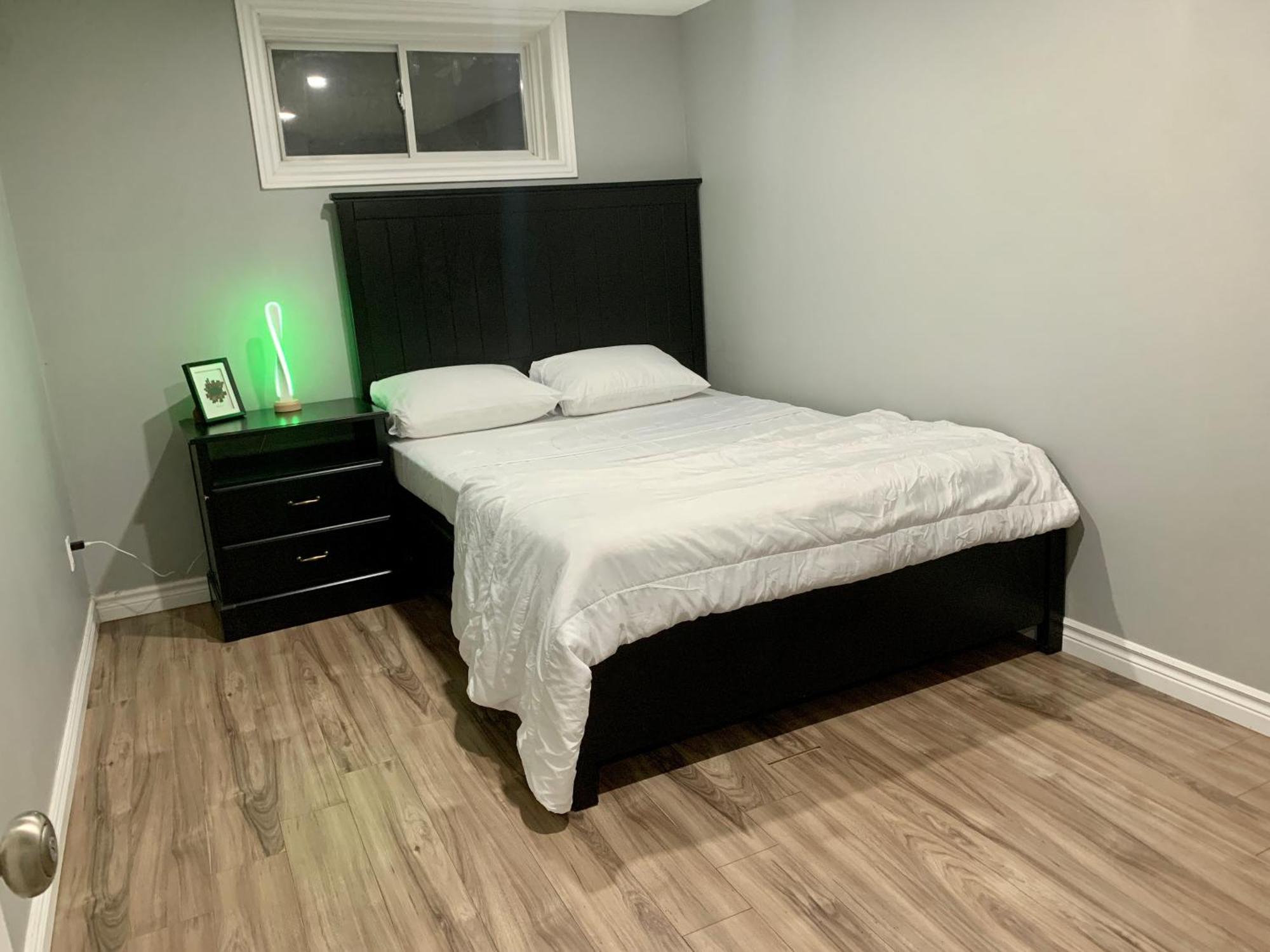 1 Room In A Cozy And Beautiful Basement Guelph Dış mekan fotoğraf