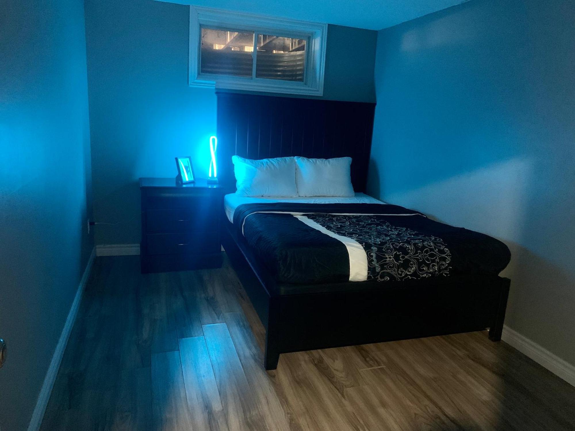 1 Room In A Cozy And Beautiful Basement Guelph Dış mekan fotoğraf