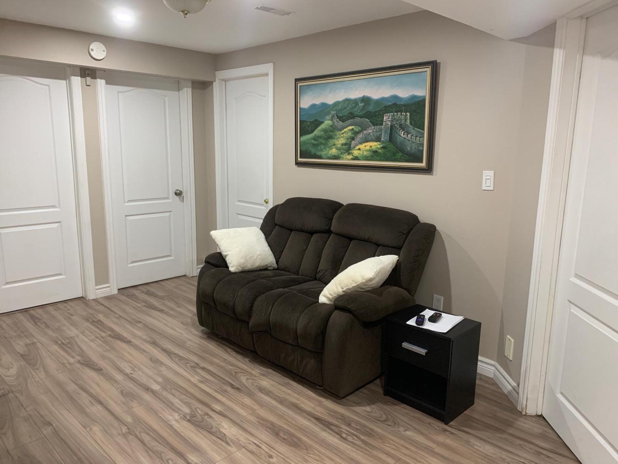 1 Room In A Cozy And Beautiful Basement Guelph Dış mekan fotoğraf